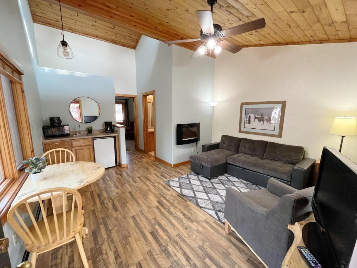 Cabin A Suite Bed And Breakfast Woodland Park Esterno foto